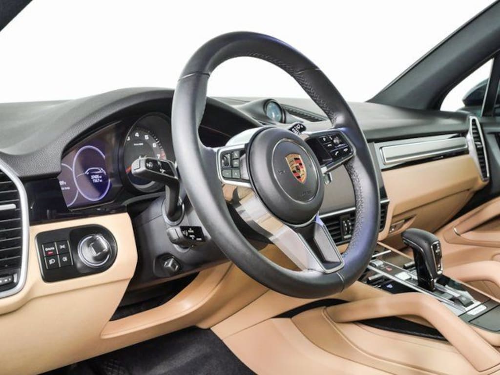 Certified 2023 Porsche Cayenne Platinum Edition SUV