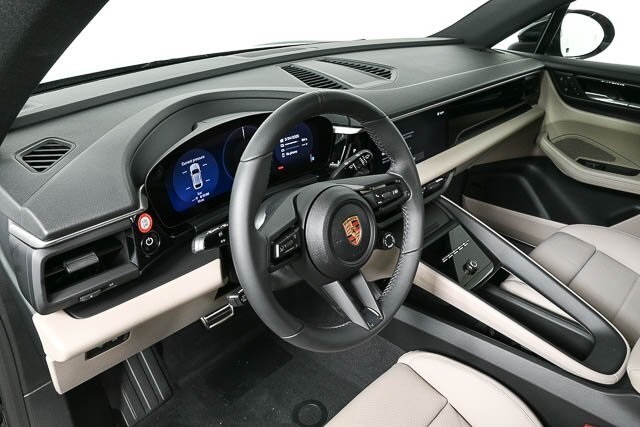 2025 Porsche Macan Electric photo 3