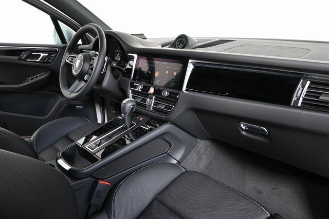 2026 Porsche Macan S - Photo 21