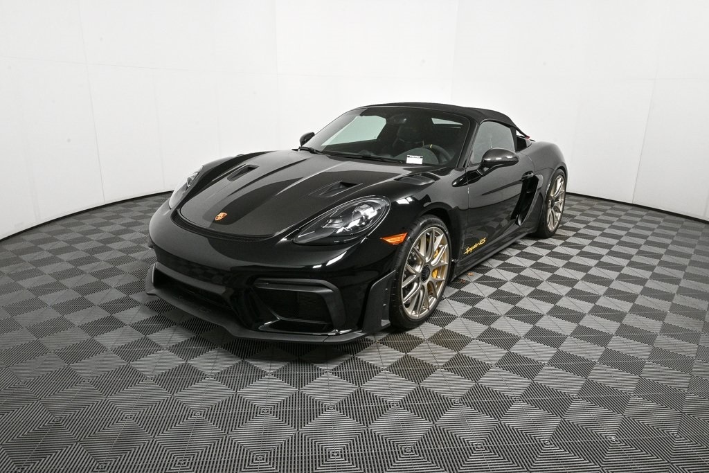 2024 Porsche 718 Spyder RS's photo