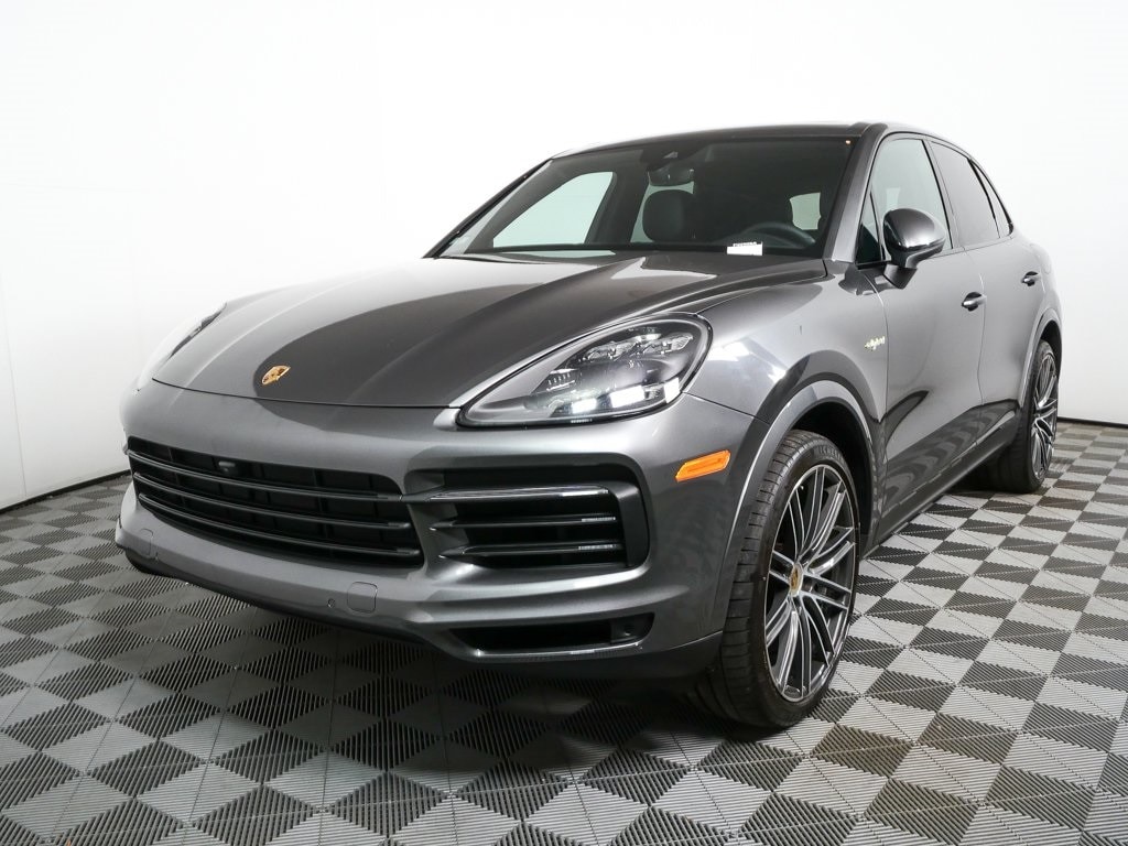 2020 Porsche Cayenne E-Hybrid's photo