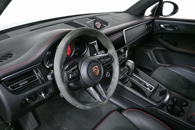 2024 Porsche Macan GTS photo 4