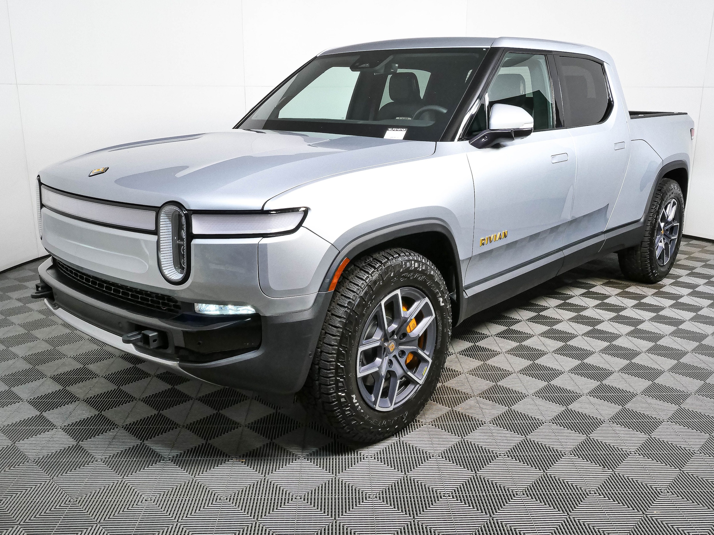 2023 Rivian R1T Adventure Quad-Motor Large Pack's photo