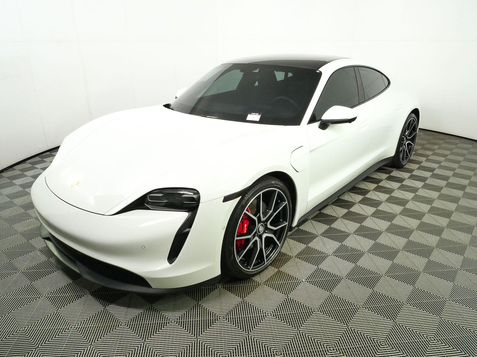  Porsche Taycan