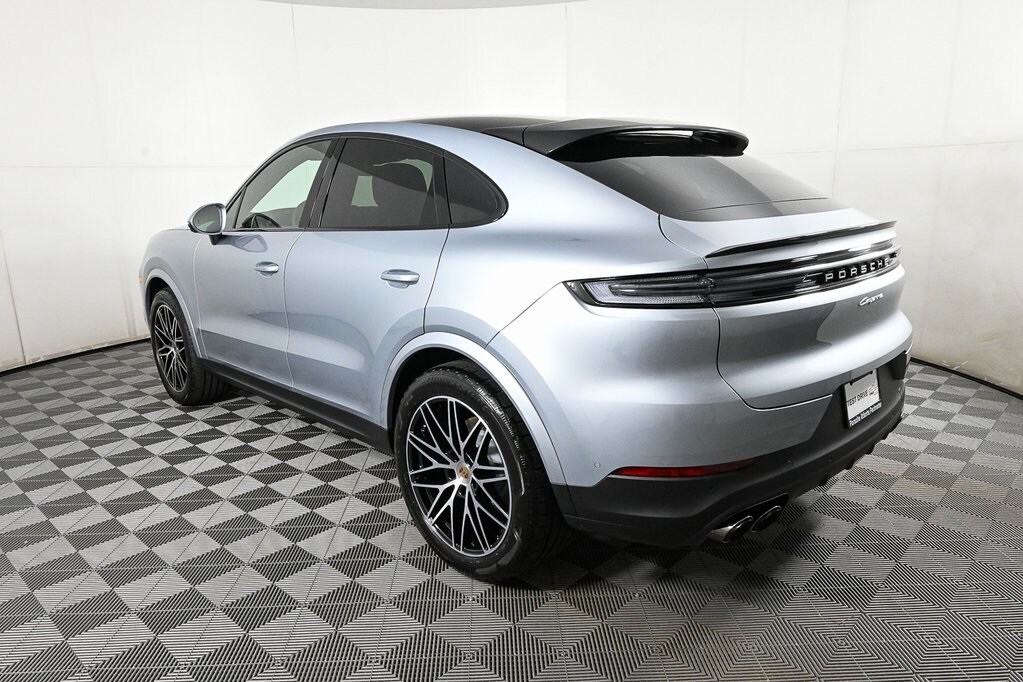 2026 Porsche Cayenne Coupe photo 3