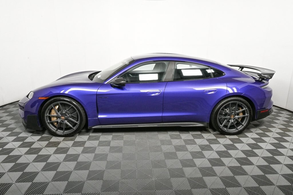 2025 Porsche Taycan Turbo GT photo 2
