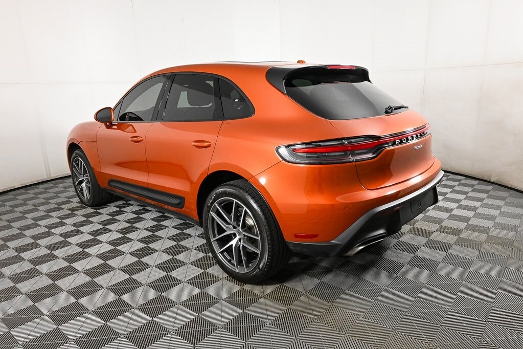 2022 Porsche Macan photo 3