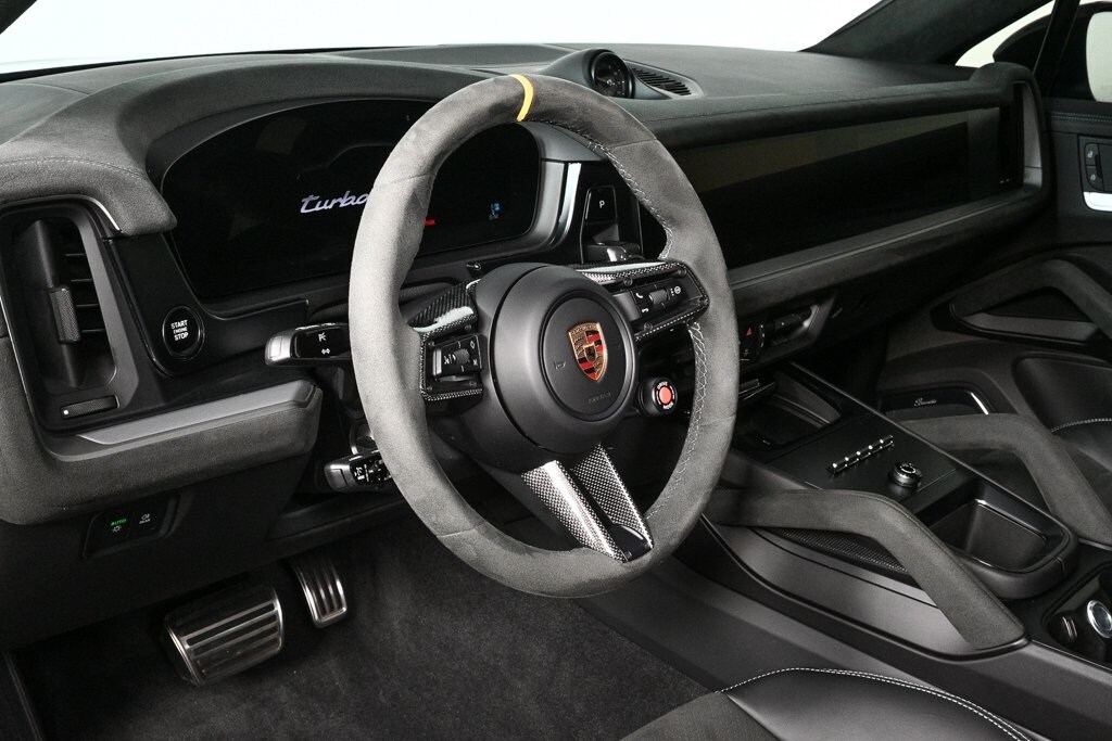 2024 Porsche Cayenne Coupe Turbo GT photo 4