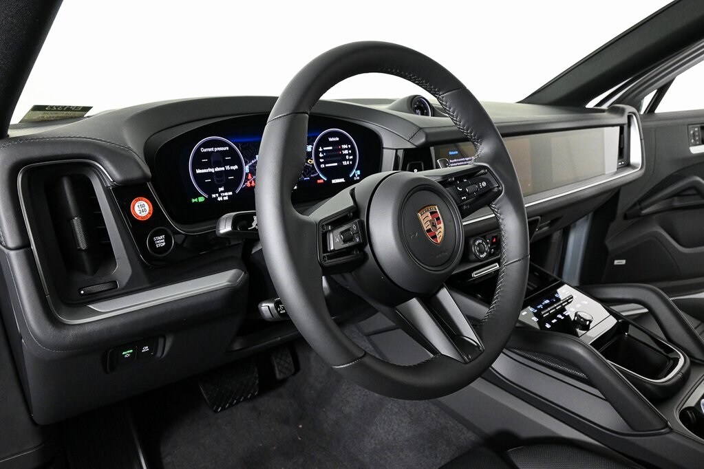 2026 Porsche Cayenne Coupe photo 4