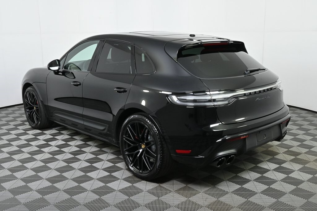 2023 Porsche Macan GTS photo 3
