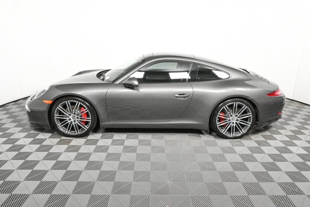 2015 Porsche 911 S photo 2
