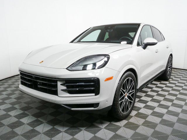 2026 Porsche Cayenne S's photo