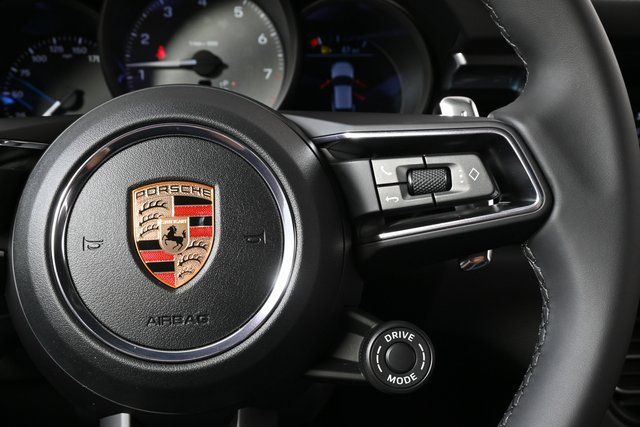 2026 Porsche Macan S - Photo 11