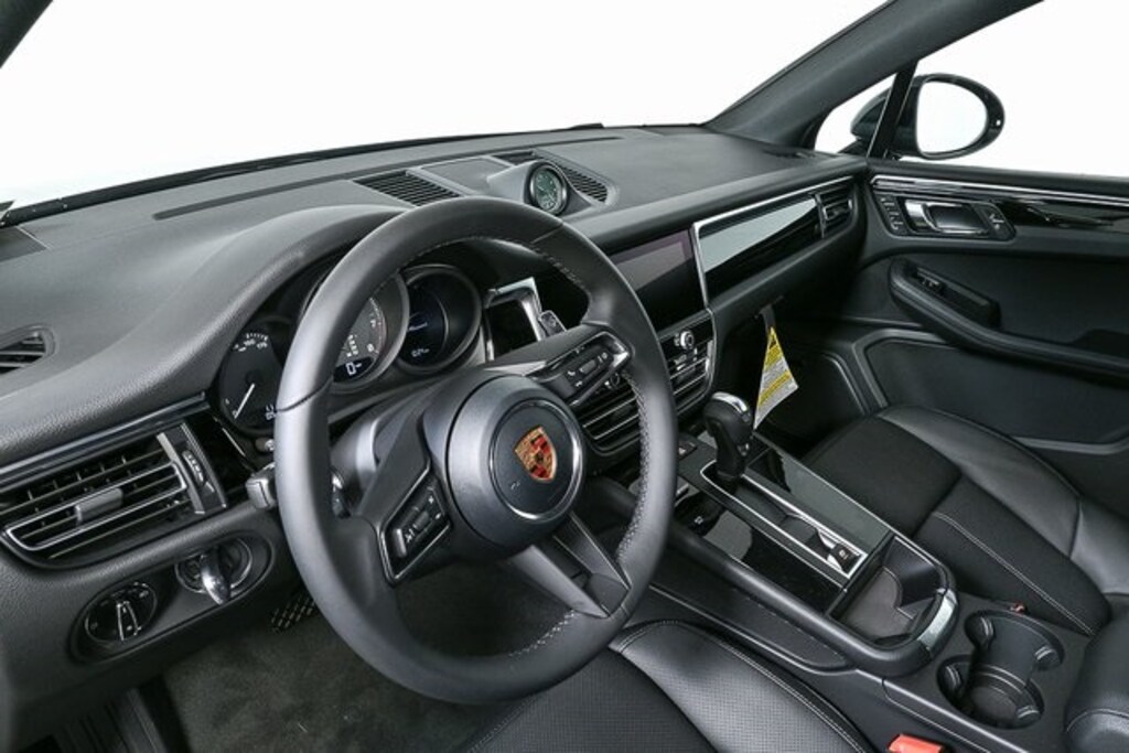 New 2026 Porsche Macan SUV