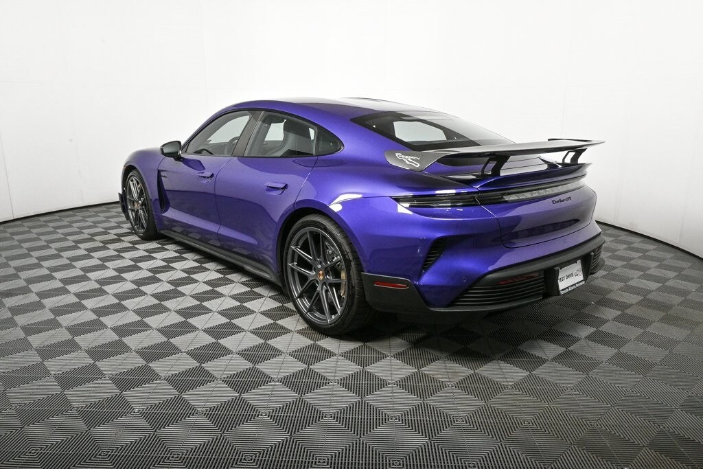 2025 Porsche Taycan Turbo GT photo 3