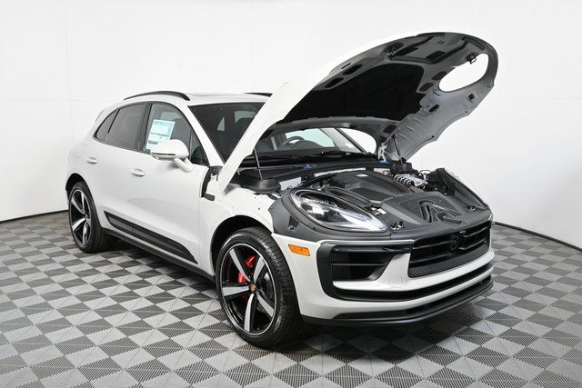 2026 Porsche Macan S - Photo 32