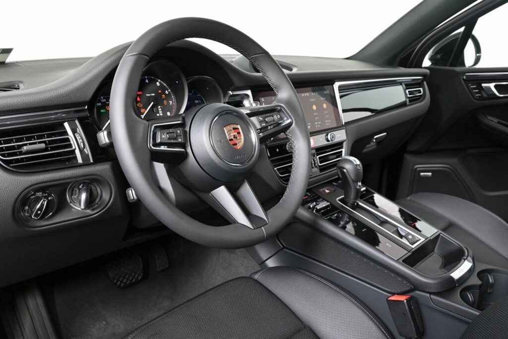 New 2026 Porsche Macan  SUV