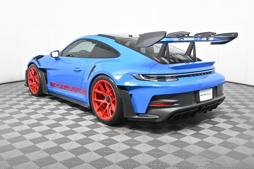 2024 Porsche 911 GT3 RS Coupe photo 3
