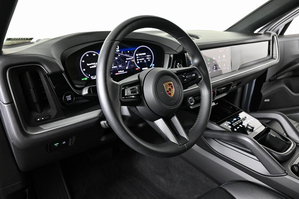 2024 Porsche Cayenne Coupe photo 4