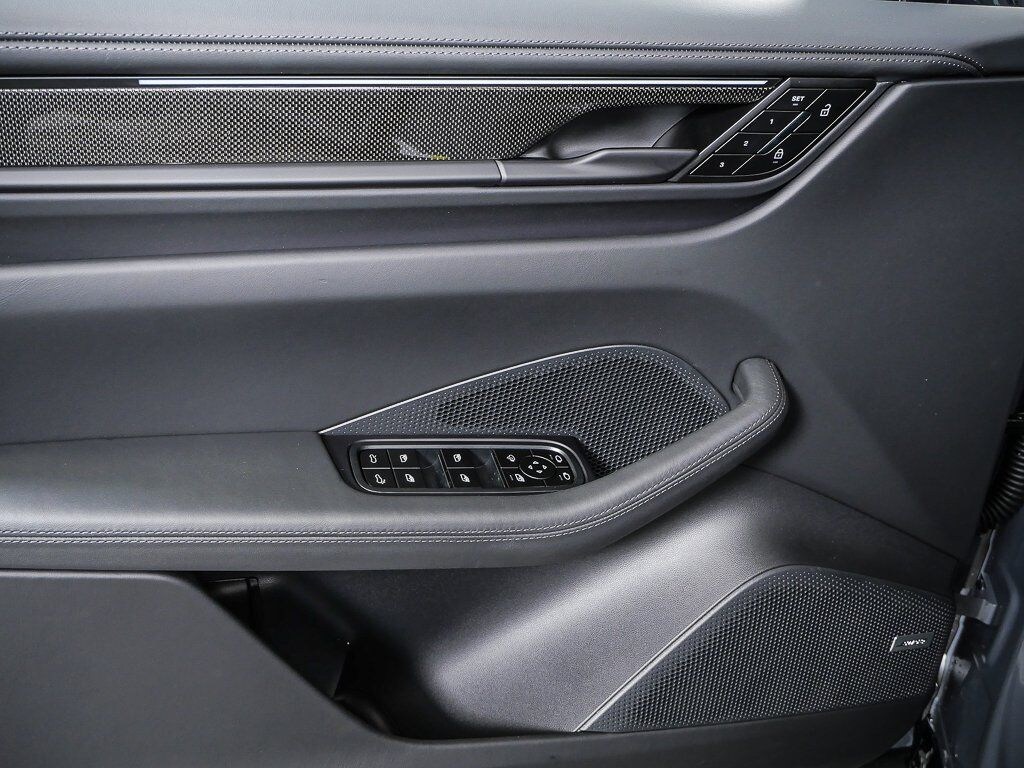 New 2025 Porsche Macan Electric Turbo SUV