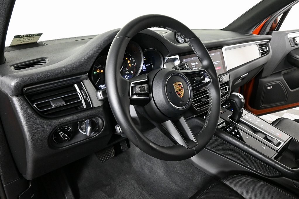 2022 Porsche Macan photo 4