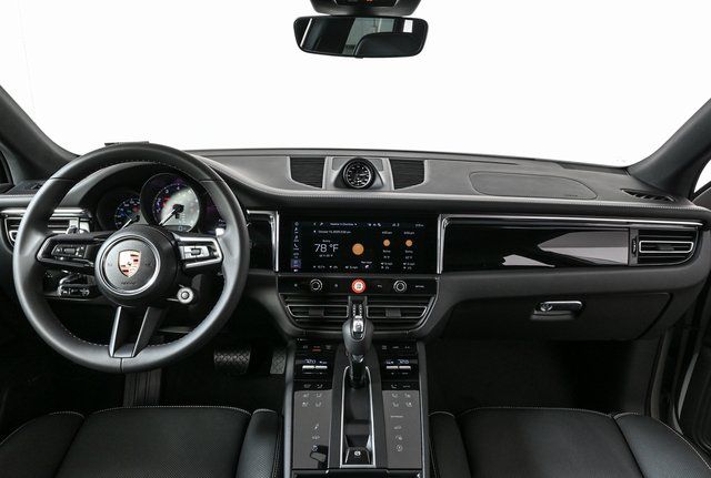 2026 Porsche Macan S - Photo 18
