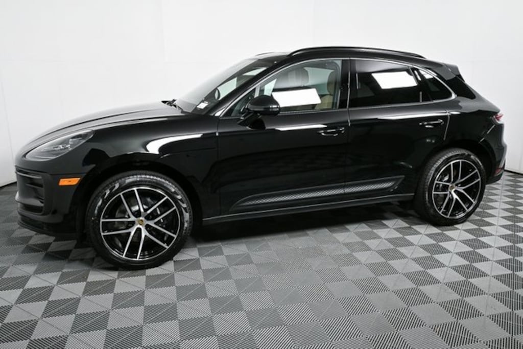 Used 2025 Porsche Macan AWD SUV