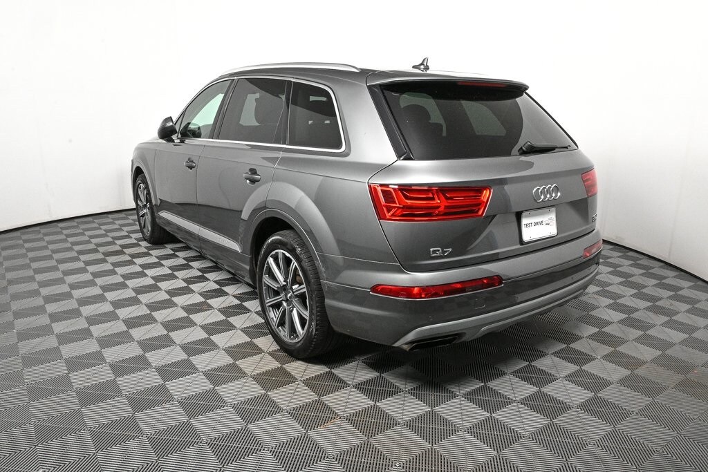 2017 Audi Q7 3.0T Prestige photo 3