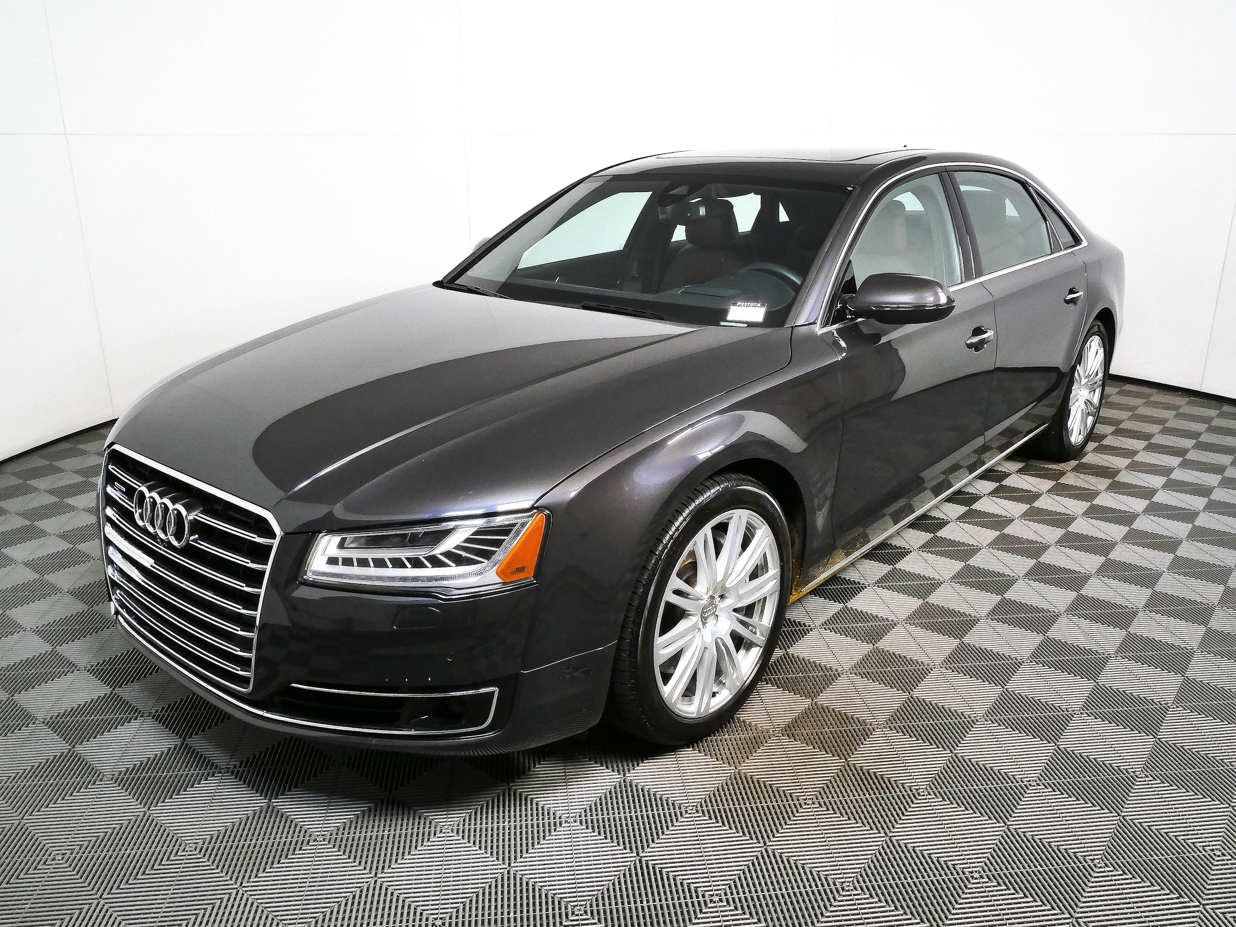 2015 Audi A8 4.0T LWB quattro Tiptronic's photo