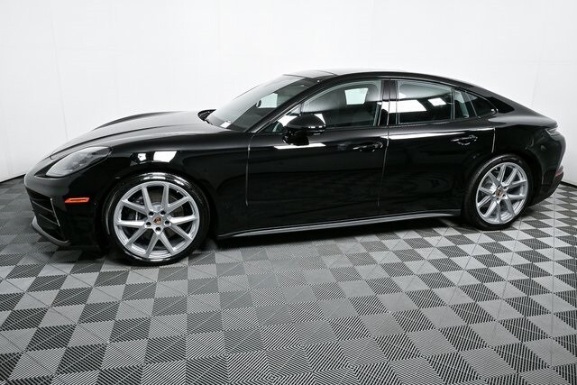 2025 Porsche Panamera 4 photo 2
