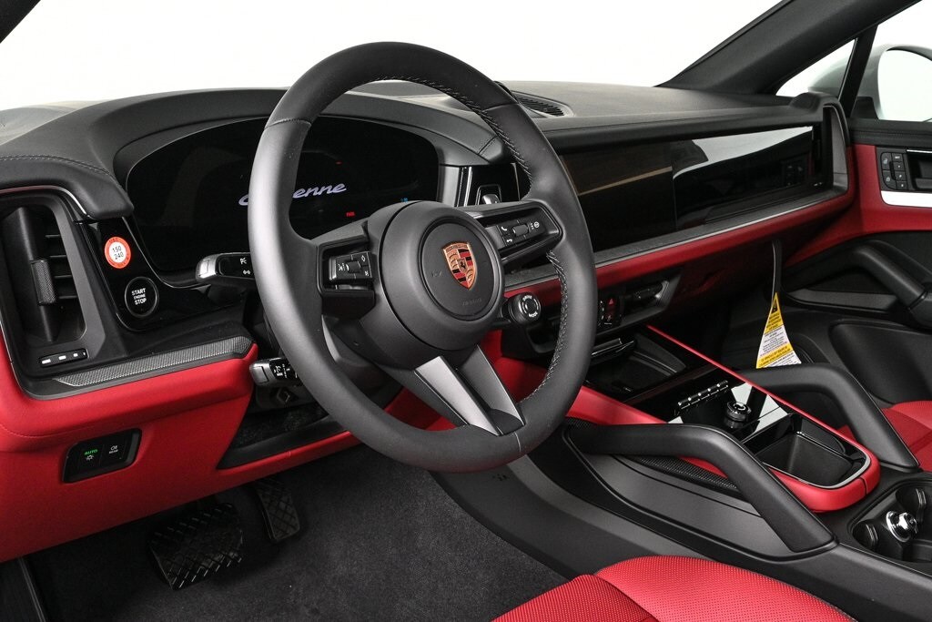 2026 Porsche Cayenne Coupe photo 4