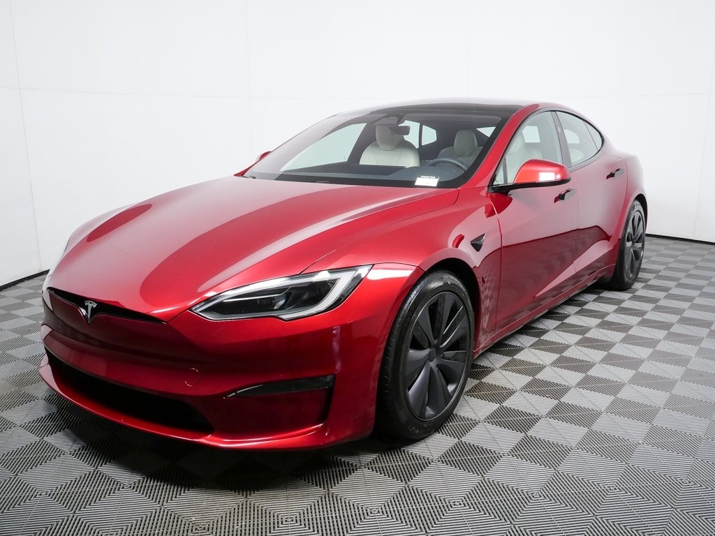 2023 Tesla Model S Standard Range's photo