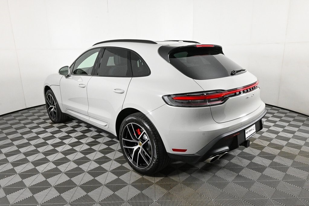 2026 Porsche Macan S photo 3