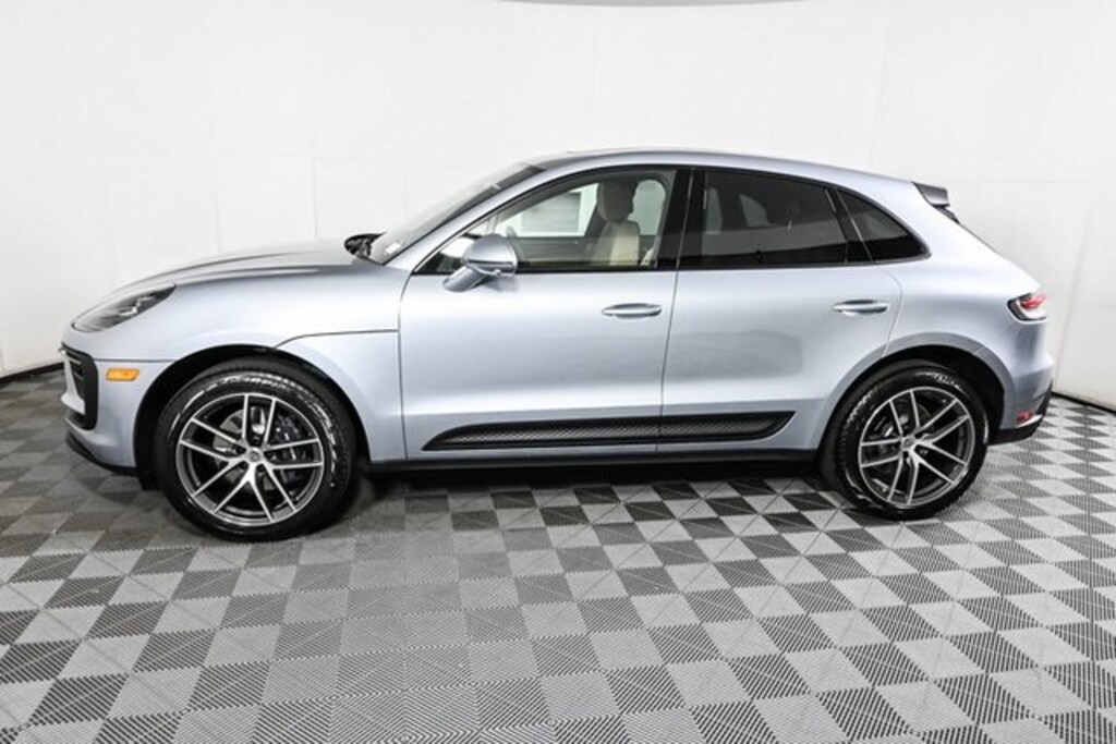 Used 2025 Porsche Macan AWD SUV
