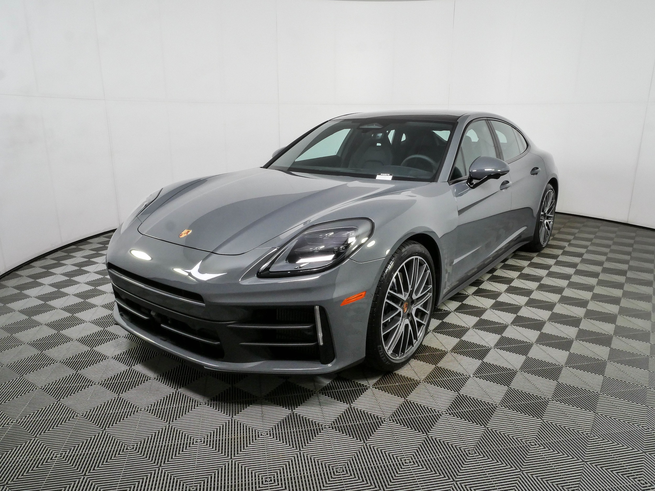 2026 Porsche Panamera Base