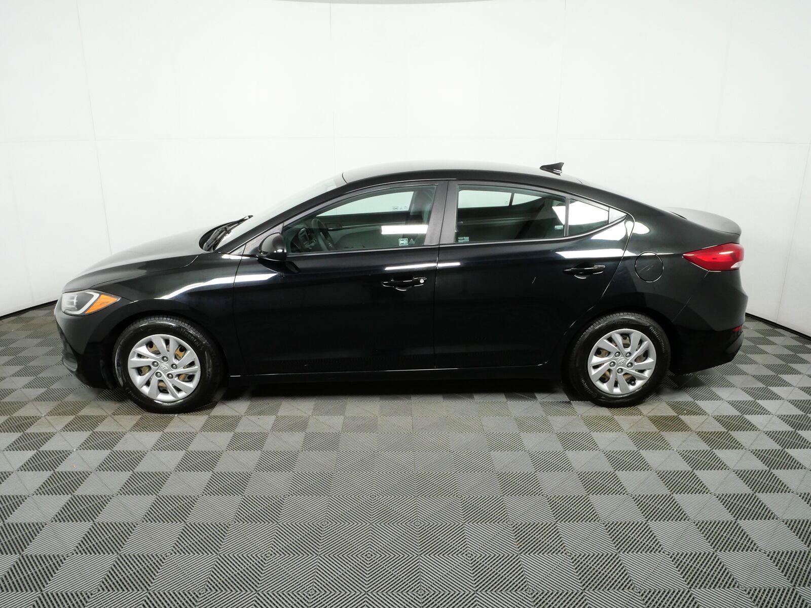 Used 2017 Hyundai Elantra SE with VIN KMHD74LF5HU115147 for sale in Atlanta, GA