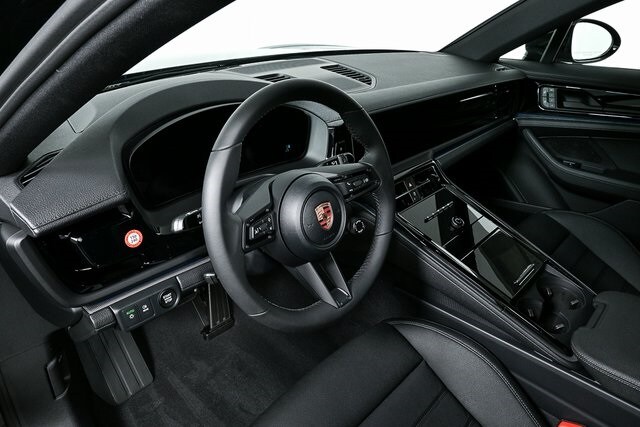 2025 Porsche Panamera 4 photo 4