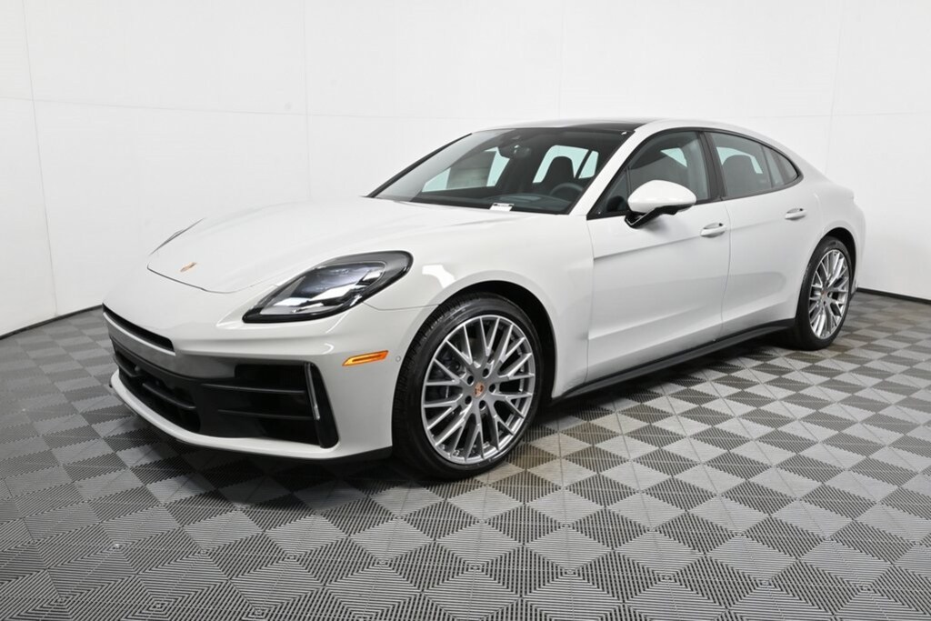 New 2026 Porsche Panamera 4 Hatchback