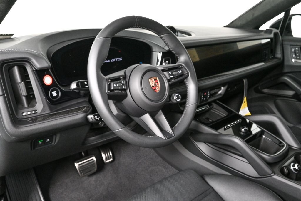 2026 Porsche Cayenne Coupe GTS photo 4