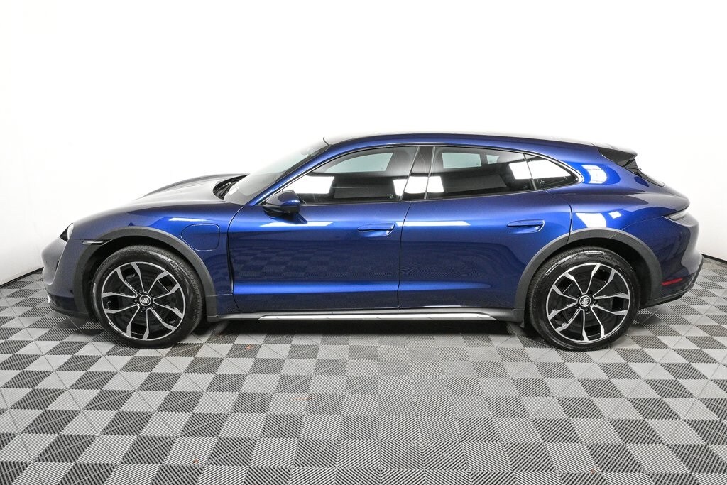 2022 Porsche Taycan Cross Turismo 4 photo 2