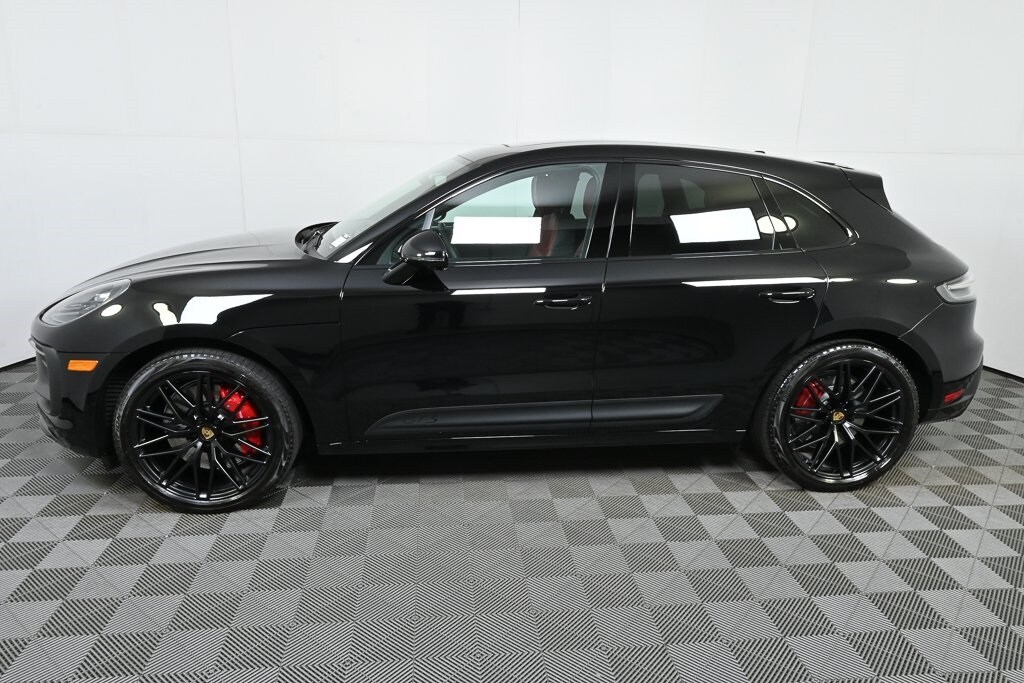 2023 Porsche Macan GTS photo 2