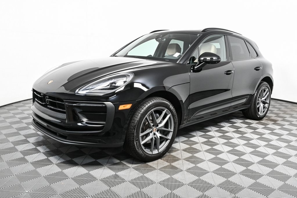 2024 Porsche Macan Base