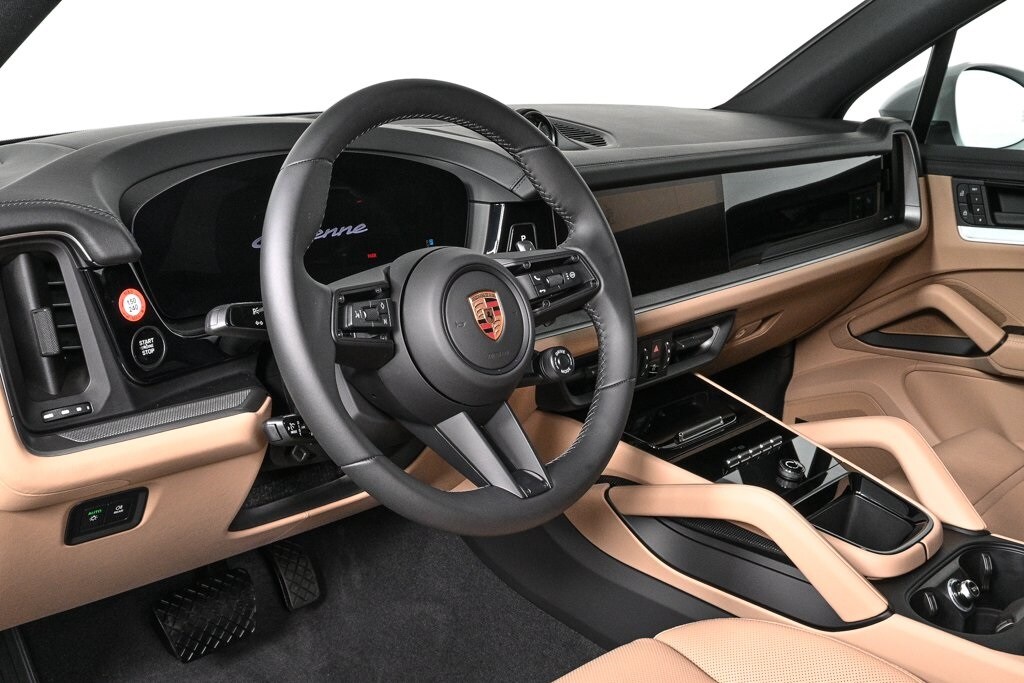2025 Porsche Cayenne photo 4