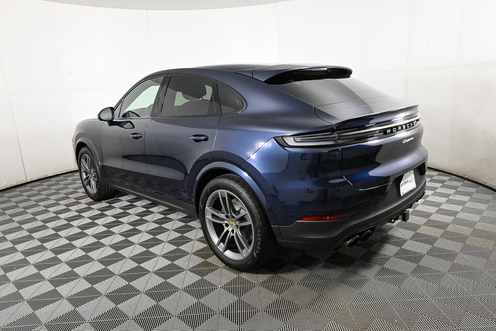 2024 Porsche Cayenne Coupe photo 3