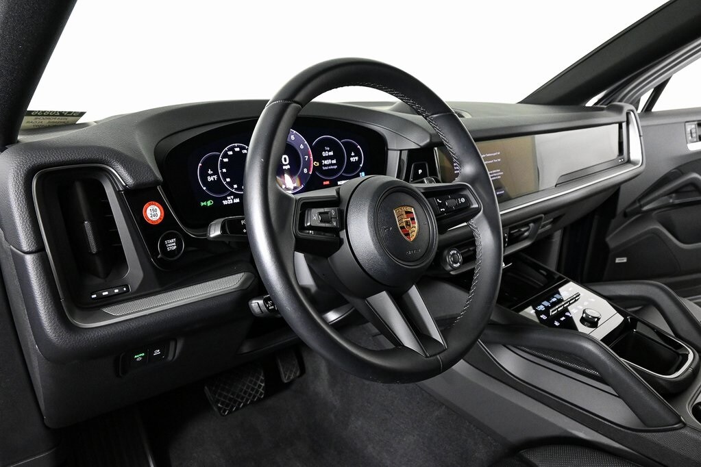 2024 Porsche Cayenne Coupe photo 4