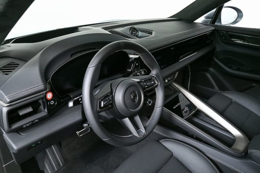 New 2025 Porsche Macan Electric Turbo SUV