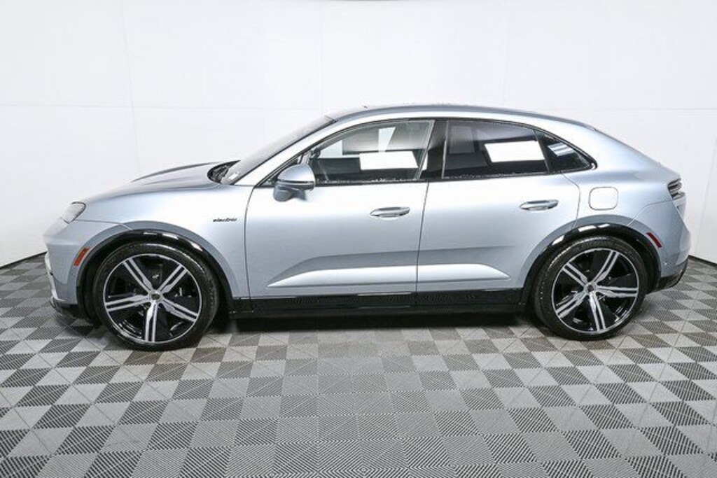 New 2025 Porsche Macan Electric Turbo SUV