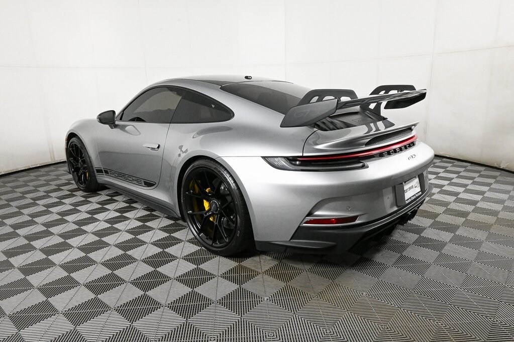 2022 Porsche 911 GT3 Coupe photo 3