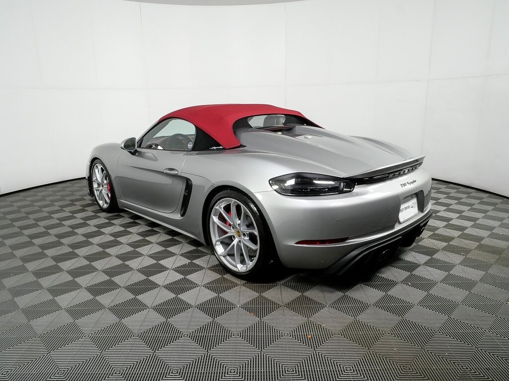 2021 Porsche Boxster Spyder photo 3