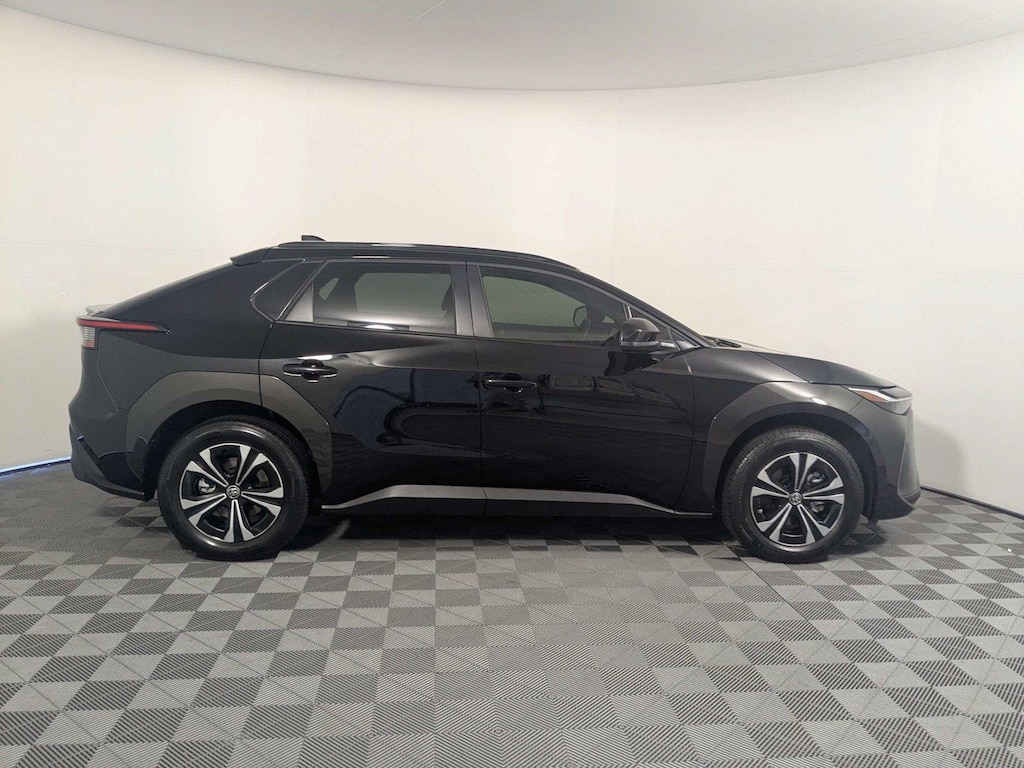 Used 2024 Toyota bZ4X XLE SUV